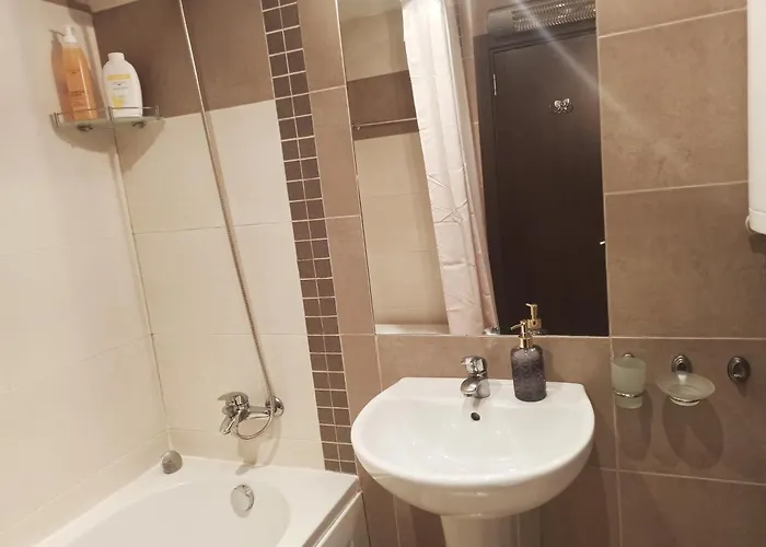 Apartman Sunrise View With Free And Bottle Of Wine In Cornelia Deluxe Residence, Free Parking Banszko