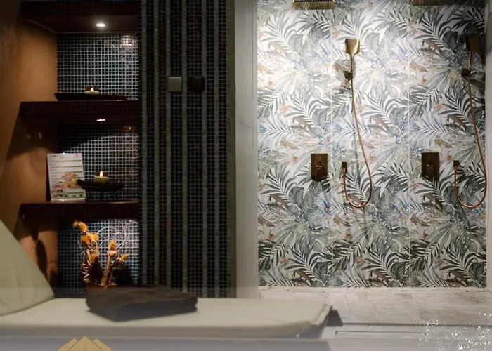 Sunrise View With Free And Bottle Of Wine In Cornelia Deluxe Residence, Free Parking