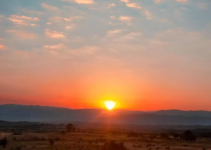 Lägenhet Sunrise View With Free And Bottle Of Wine In Cornelia Deluxe Residence, Free Parking *