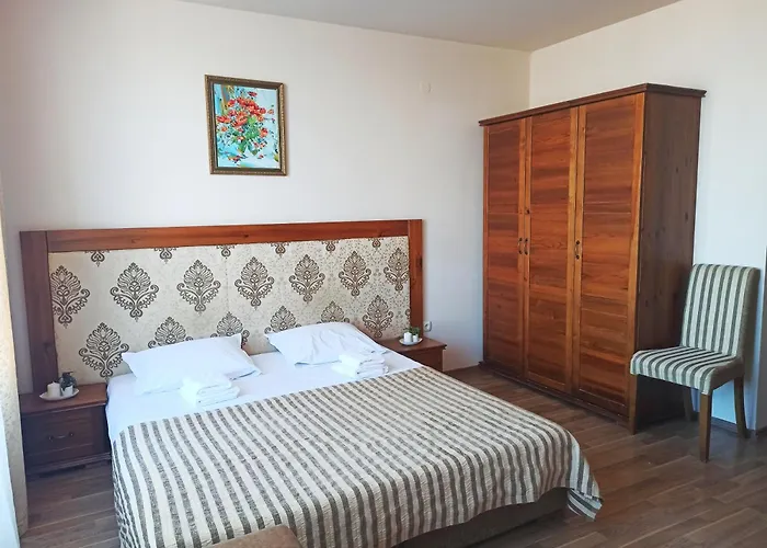 Sunrise View With Free And Bottle Of Wine In Cornelia Deluxe Residence, Free Parking * Bansko